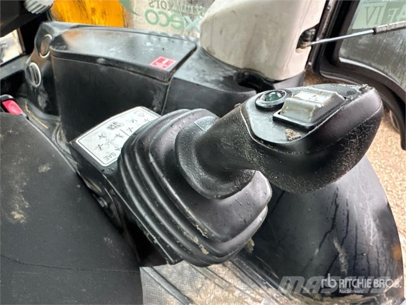 JCB 4CX 14HFCA 4x4x4 Backhoe Loader Ekskavatori-iekrāvēji
