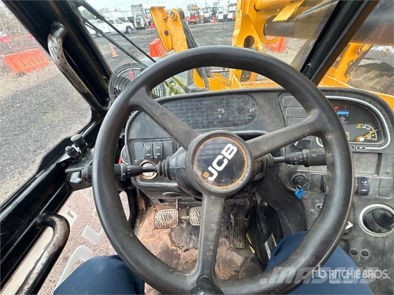 JCB 512-56 텔러 핸들러