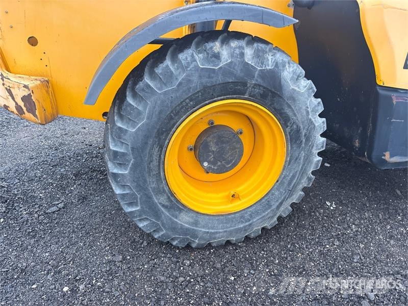 JCB 512-56 텔러 핸들러