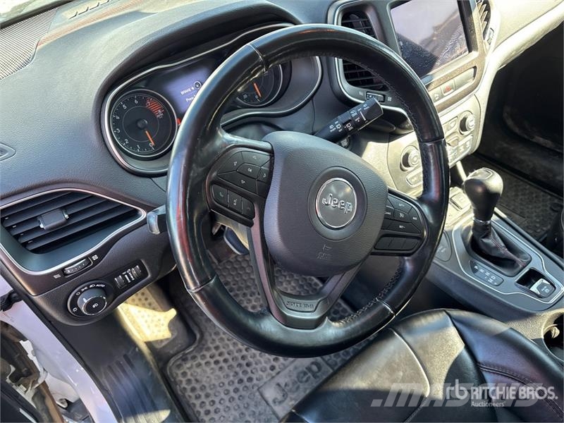 Jeep Cherokee 4WD SUV Kistehergépjárművek