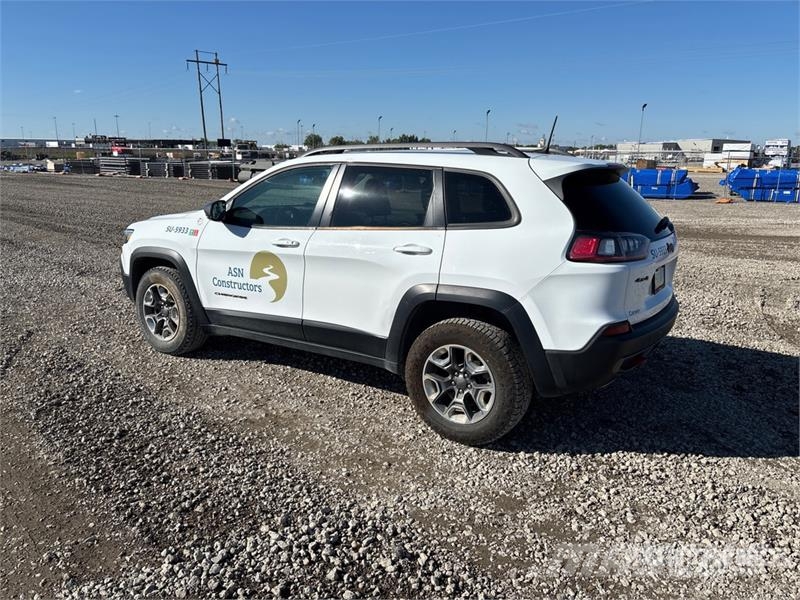 Jeep Cherokee 4WD SUV Kistehergépjárművek