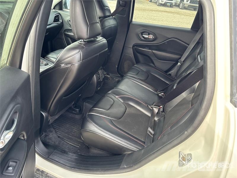 Jeep Cherokee 4WD SUV 汽车