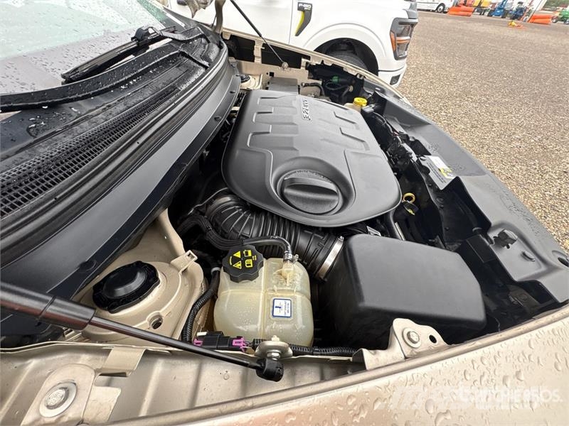 Jeep Cherokee Latitude 4WD SUV Kistehergépjárművek