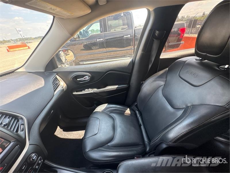 Jeep Cherokee Limited 4WD SUV Легковые автомобили