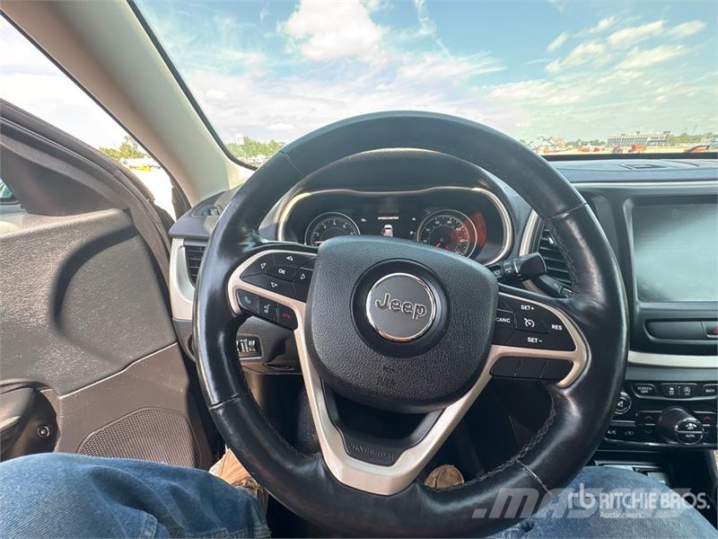 Jeep Cherokee Limited 4WD SUV Легковые автомобили