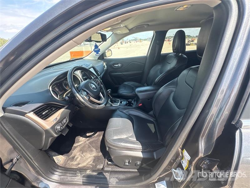 Jeep Cherokee Limited 4WD SUV Легковые автомобили