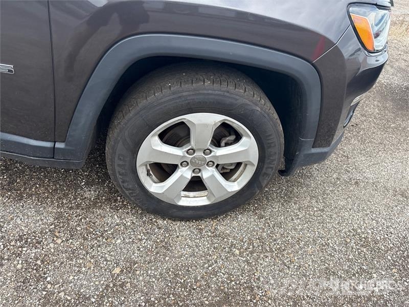 Jeep Compass 2WD SUV 汽車