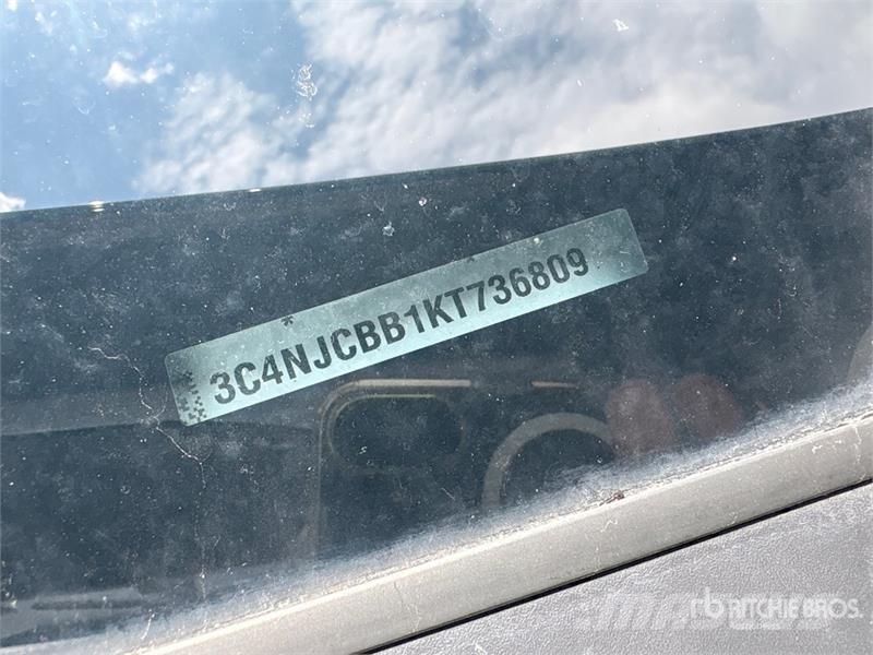 Jeep Compass 2WD SUV 汽車