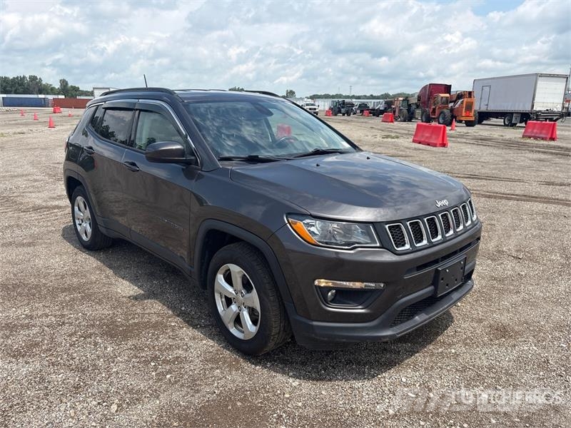 Jeep Compass 2WD SUV 汽車