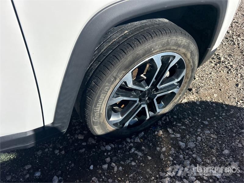 Jeep Compass Limited 4WD SUV Samochody osobowe