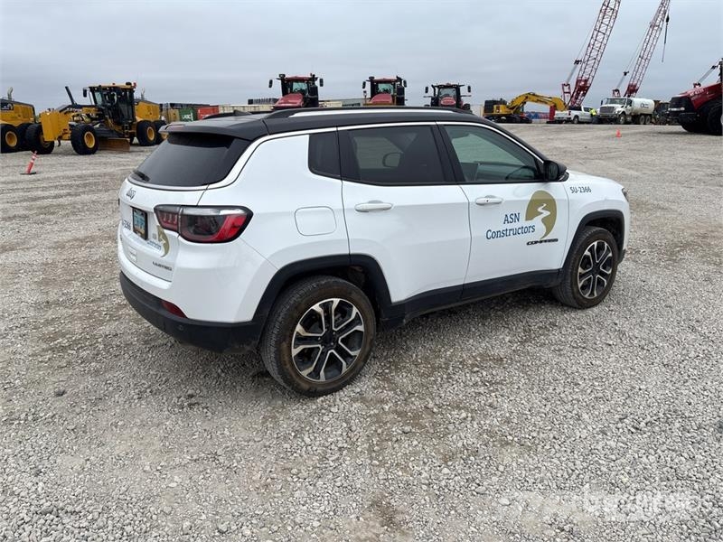 Jeep Compass Limited 4WD SUV Automašīnas