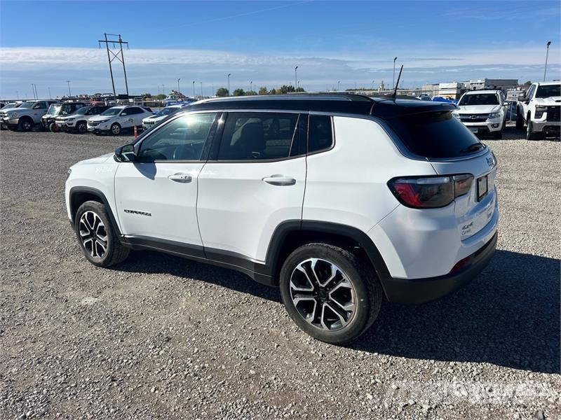 Jeep Compass Limited 4WD SUV Samochody osobowe