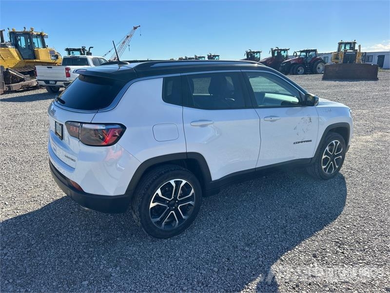 Jeep Compass Limited 4WD SUV Samochody osobowe
