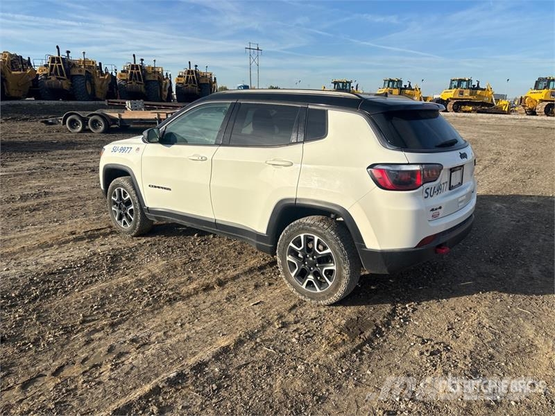 Jeep Compass Trailhawk 4WD SUV Automašīnas