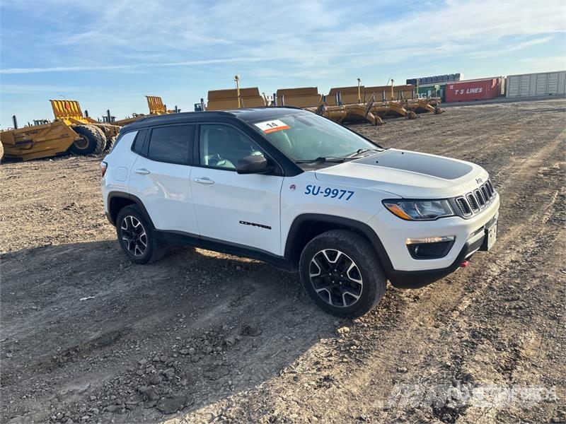 Jeep Compass Trailhawk 4WD SUV Automašīnas