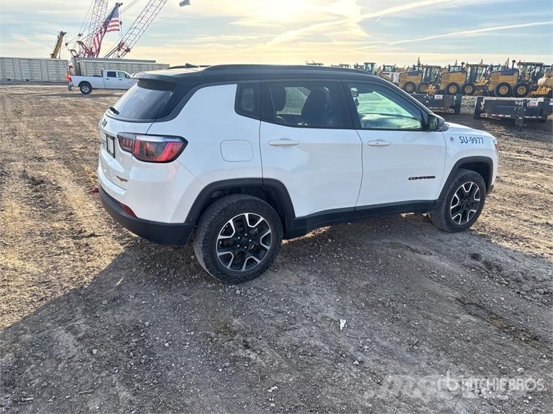 Jeep Compass Trailhawk 4WD SUV Automašīnas