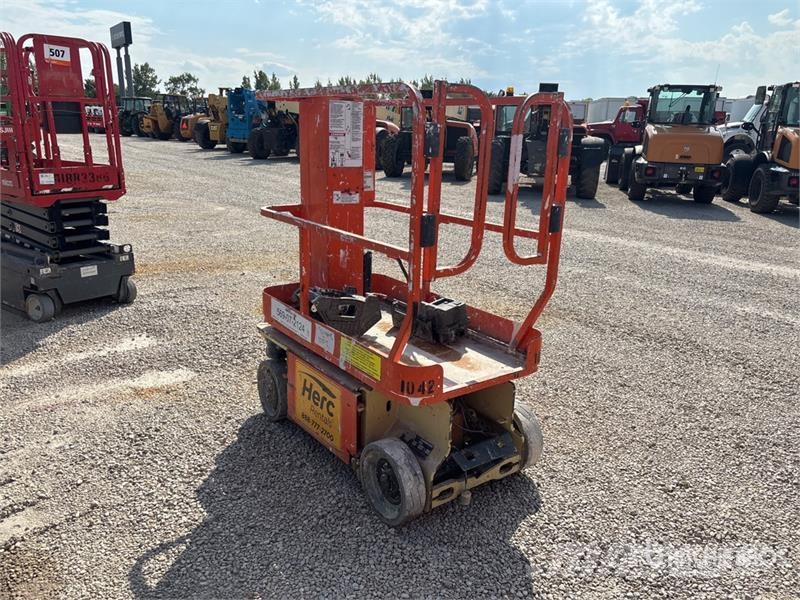 JLG 1230ES Vertical Mast Lift Used Personnel lifts and access elevators
