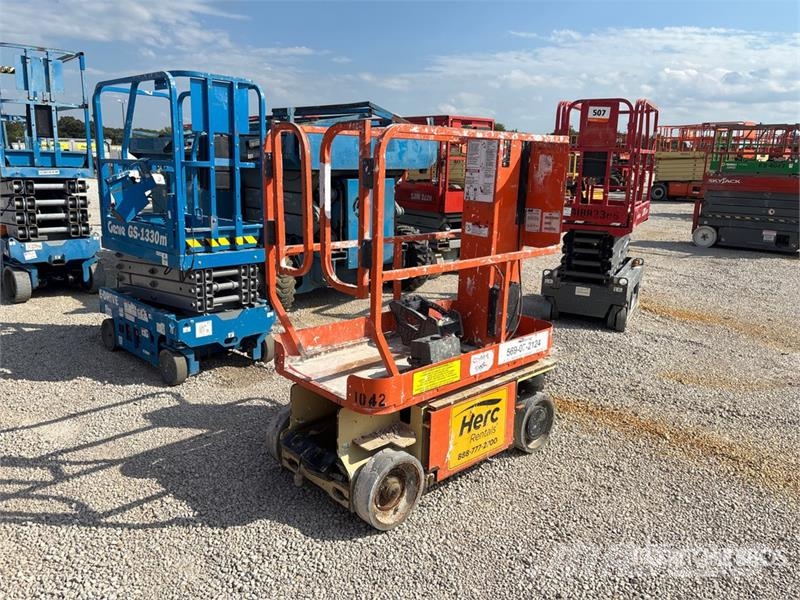 JLG 1230ES Vertical Mast Lift Used Personnel lifts and access elevators