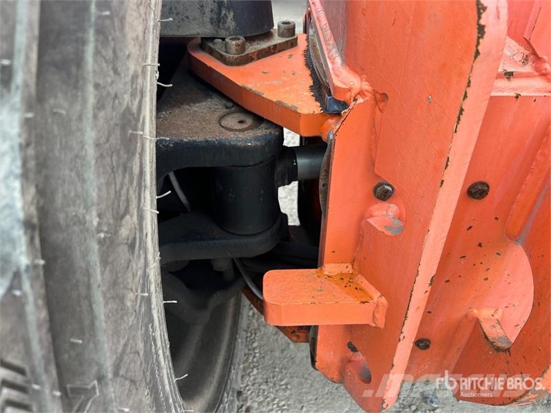 JLG 1350SJP 4WD Diesel Telescopic Boom Lift Telescopic boom lifts