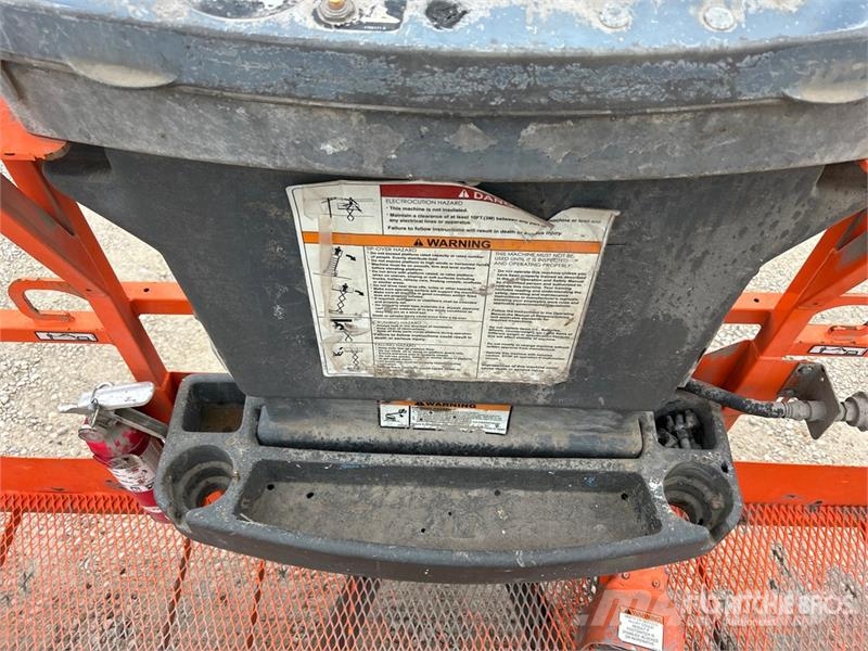 JLG 1350SJP 4WD Diesel Telescopic Boom Lift Telescopic boom lifts