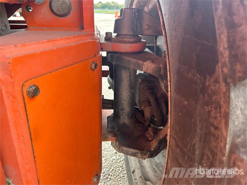 JLG 1350SJP 4WD Diesel Telescopic Boom Lift Telescopic boom lifts