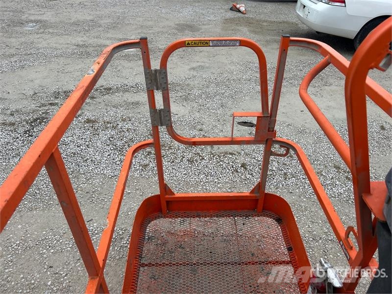 JLG 1350SJP 4WD Diesel Telescopic Boom Lift Telescopic boom lifts