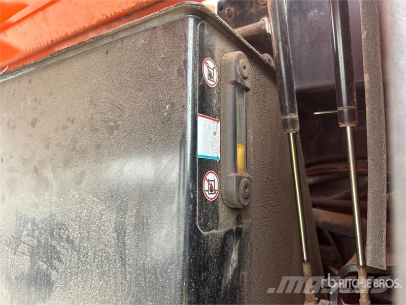 JLG 1350SJP 4WD Diesel Telescopic Boom Lift Telescopic boom lifts