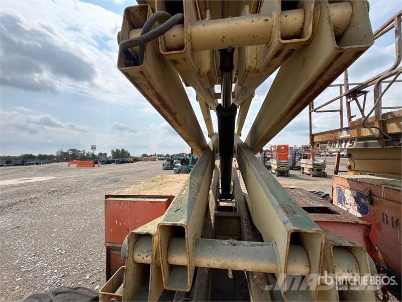 JLG 33RTS 4x4 Diesel Scissor Lift Škarjaste dvižne ploščadi