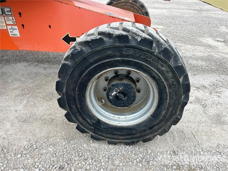 JLG 400S 4WD Diesel Telescopic Boom Lift Teleskopiskie pacēlāji