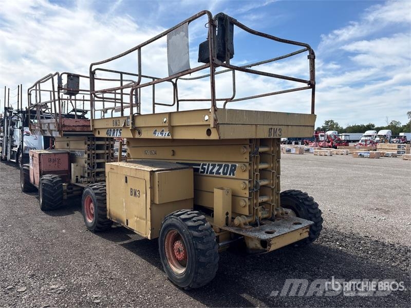 JLG 40RTS 4x4 Diesel Scissor Lift Scissor lifts