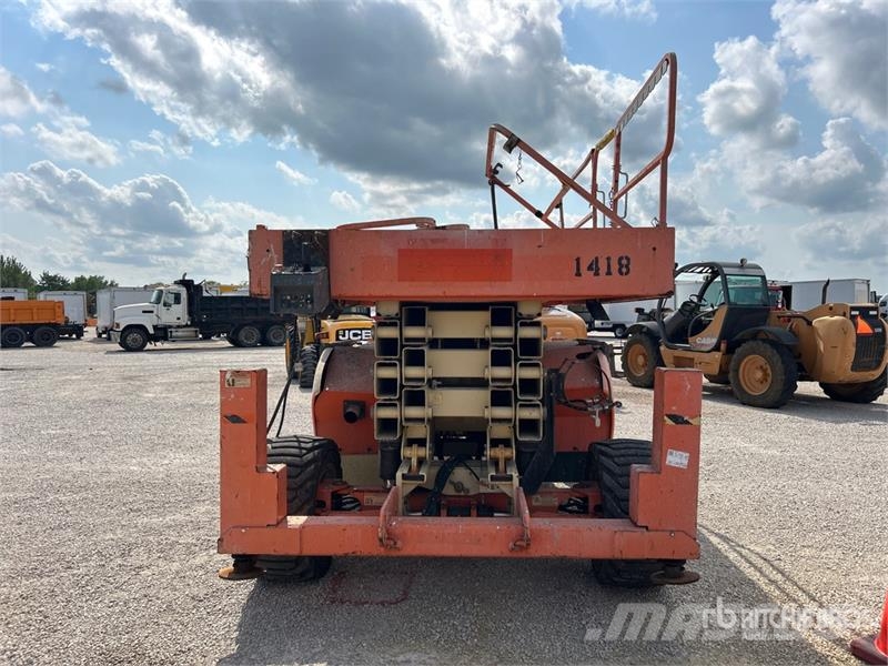 JLG 4394RT 4x4 Dual Fuel Scissor Lift Schaarhoogwerkers