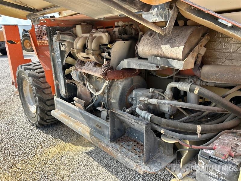 JLG 4394RT 4x4 Dual Fuel Scissor Lift Schaarhoogwerkers
