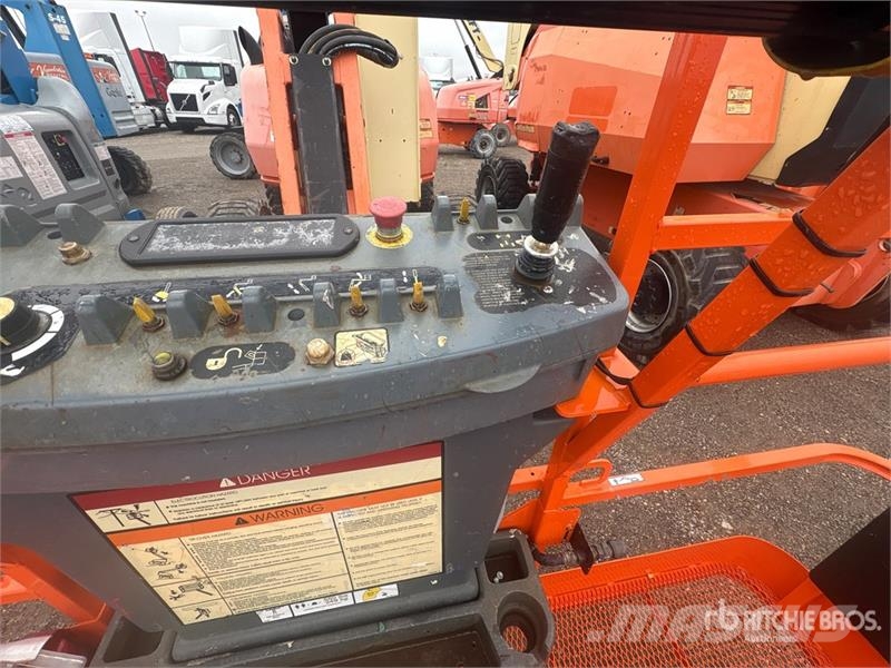 JLG 450AJ 4WD Diesel Articulating Boom Lift Strēles pacēlāji
