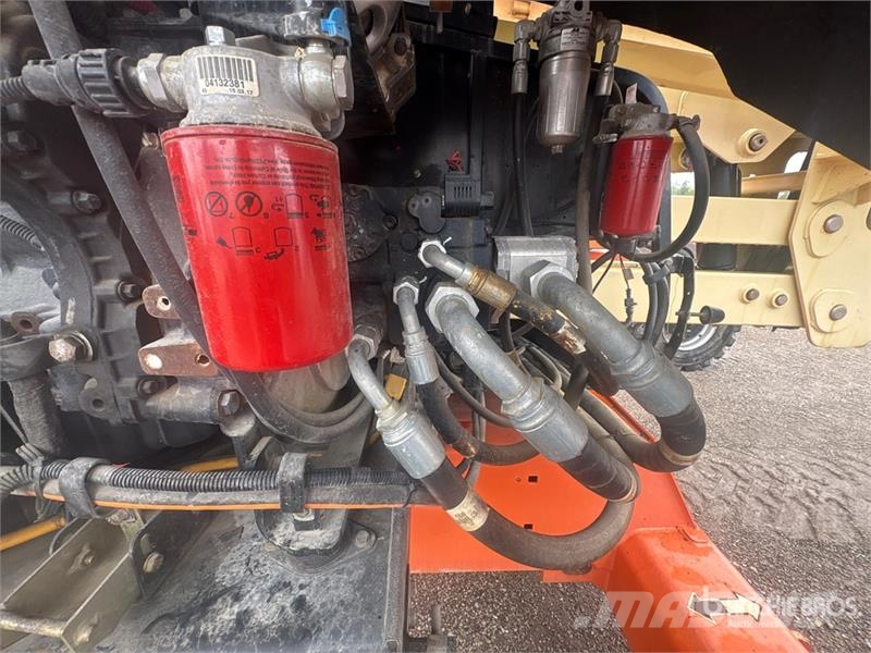 JLG 450AJ 4WD Diesel Articulating Boom Lift Strēles pacēlāji