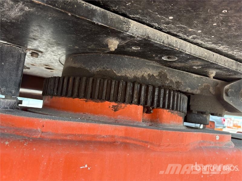JLG 450AJ 4WD Dual Fuel Articulating Boom Lift Piattaforme a braccio articolato