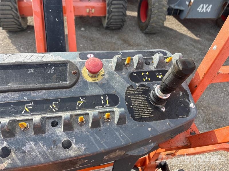 JLG 450AJ 4WD Dual Fuel Articulating Boom Lift Piattaforme a braccio articolato