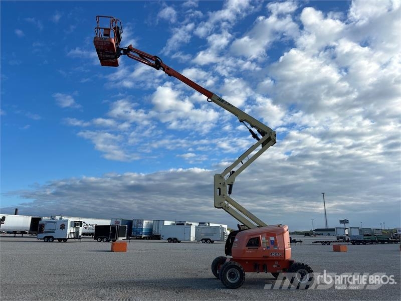 JLG 450AJ 4WD Gasoline Articulating Boom Lift Piattaforme a braccio articolato