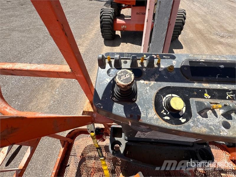 JLG 450AJ 4WD Gasoline Articulating Boom Lift Piattaforme a braccio articolato