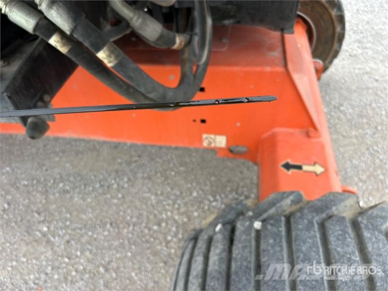 JLG 450AJ 4WD Gasoline Articulating Boom Lift 관절형 전동이동 리프트