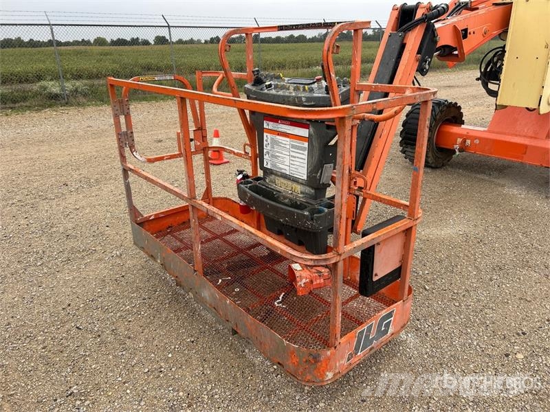 JLG 450AJ 4WD Gasoline Articulating Boom Lift 관절형 전동이동 리프트