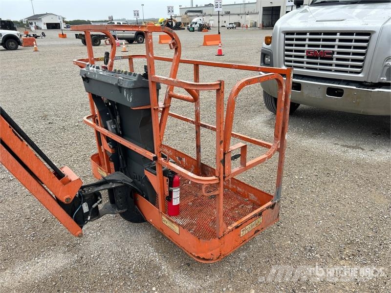 JLG 450AJ 4WD Gasoline Articulating Boom Lift 관절형 전동이동 리프트
