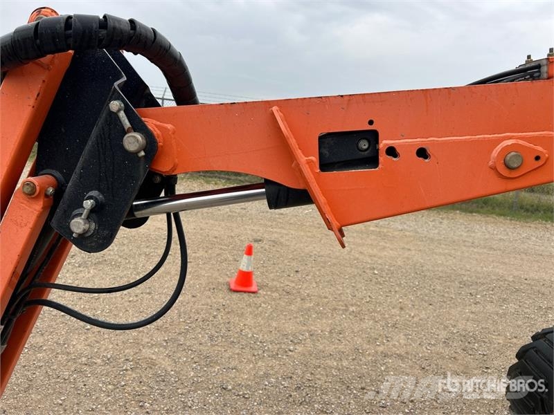 JLG 450AJ 4WD Gasoline Articulating Boom Lift 관절형 전동이동 리프트