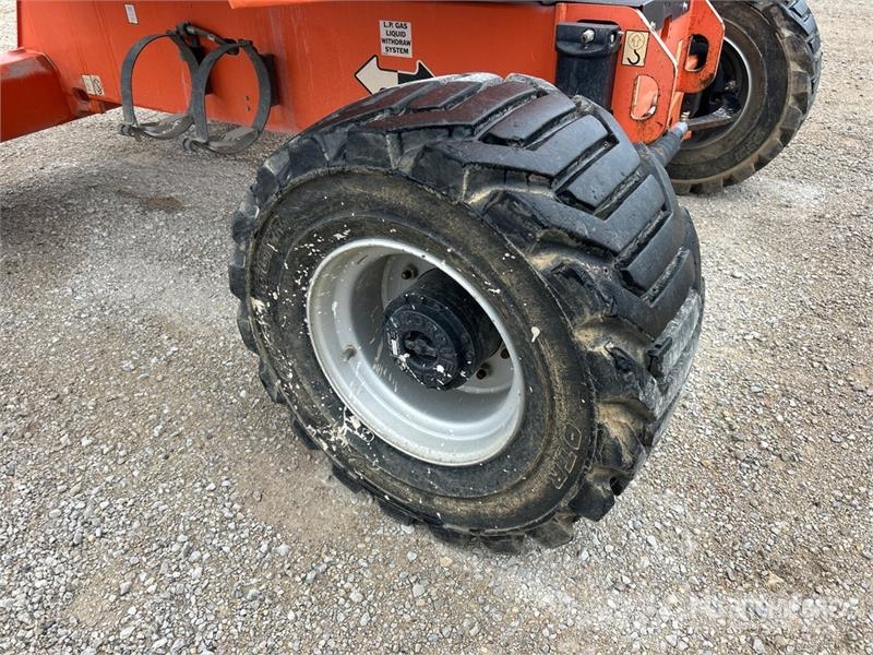 JLG 450AJ 4WD Gasoline Articulating Boom Lift 관절형 전동이동 리프트