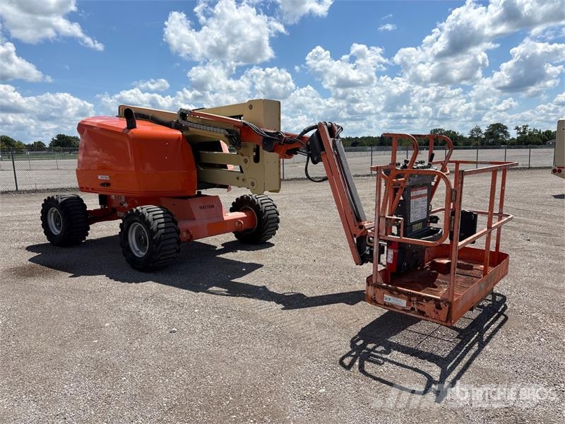 JLG 450AJ 4WD Gasoline Articulating Boom Lift Piattaforme a braccio articolato