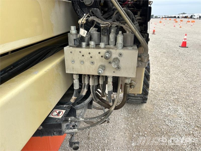 JLG 450AJ 4WD Gasoline Articulating Boom Lift 관절형 전동이동 리프트