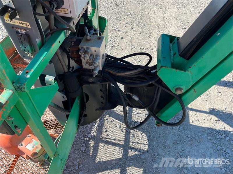 JLG 450AJ Series ll 4WD Diesel Articulating Boom Lift Strēles pacēlāji