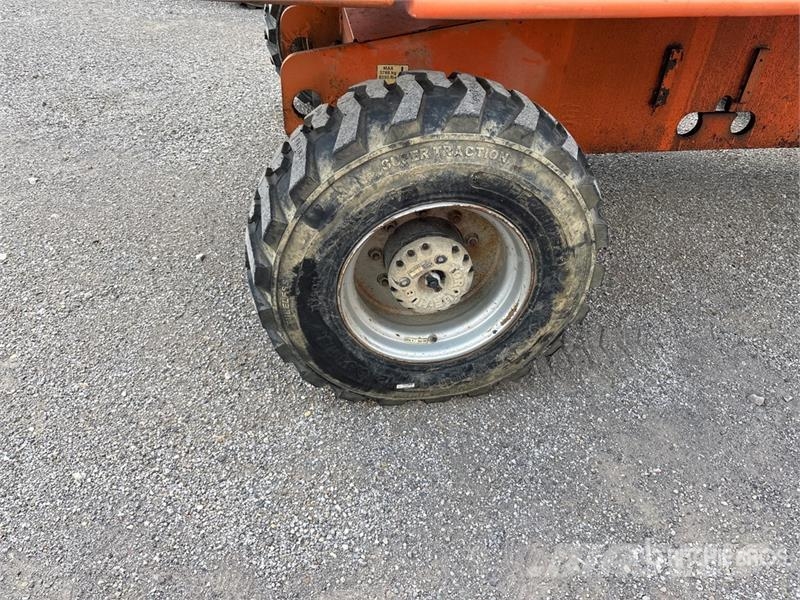 JLG 460SJ 4WD Diesel Articulating Boom Lift Knikarmhoogwerkers