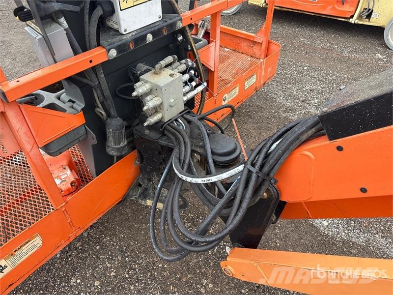JLG 600AJ 4WD Diesel Articulating Boom Lift Strēles pacēlāji