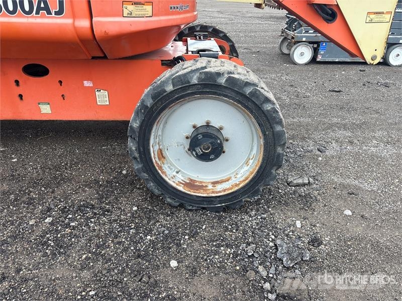 JLG 600AJ 4WD Diesel Articulating Boom Lift Strēles pacēlāji