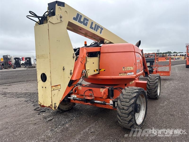 JLG 600AJ 4WD Diesel Articulating Boom Lift Strēles pacēlāji